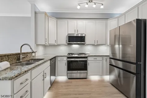 $4,300 | 612 Lopez Lane, Morris Plains, NJ 07950