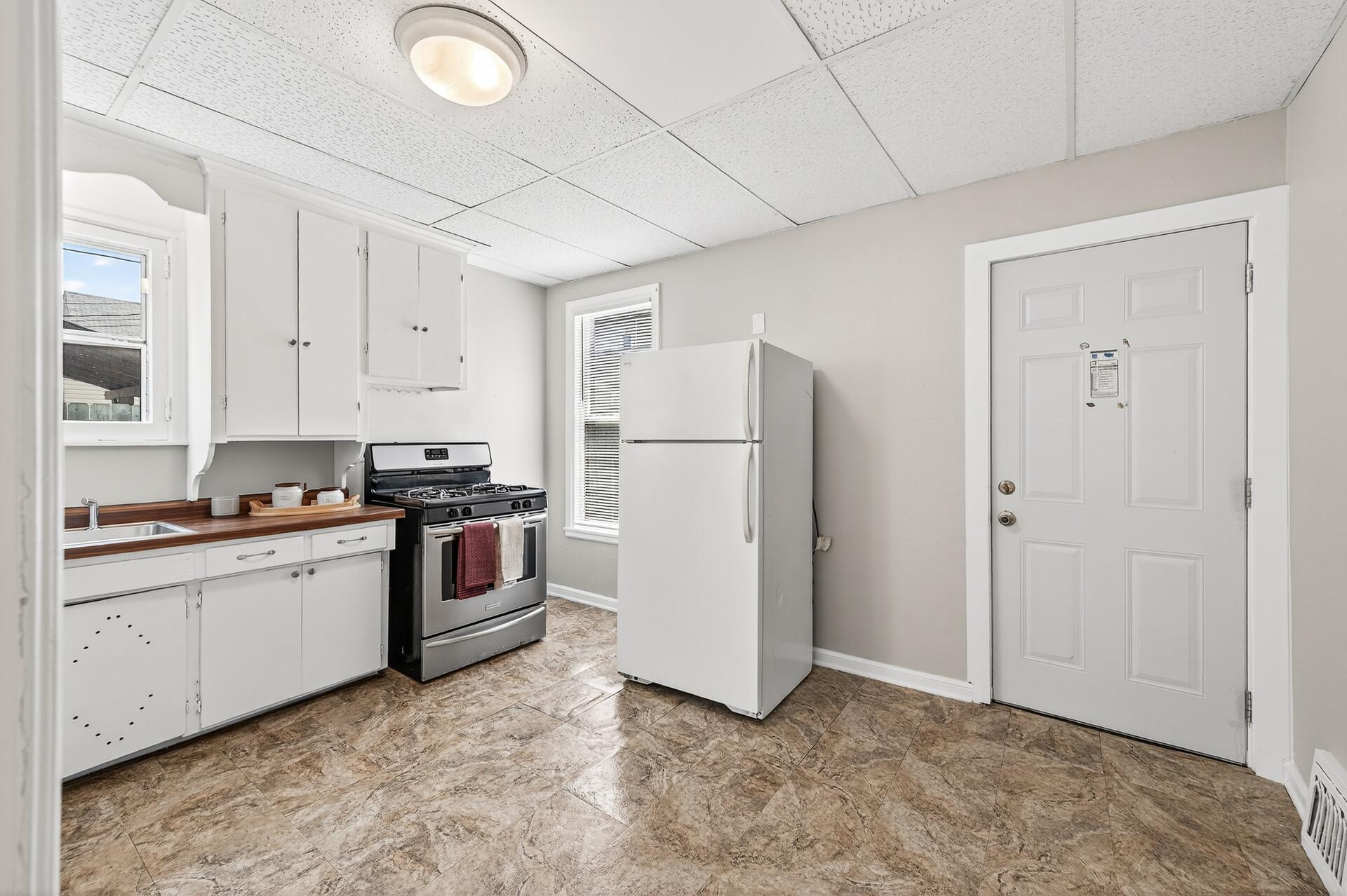 472 Case Avenue East St. Paul, MN 55130 - Photo 12 of 30