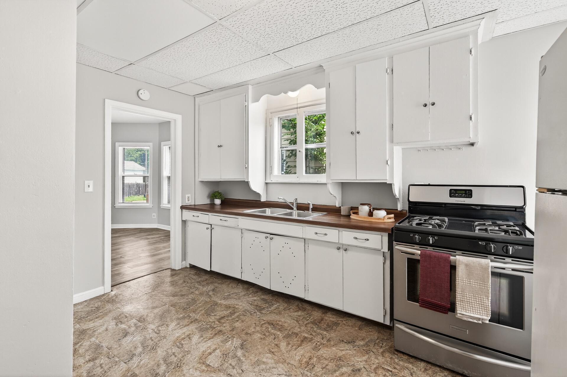 472 Case Avenue East St. Paul, MN 55130 - Photo 14 of 30