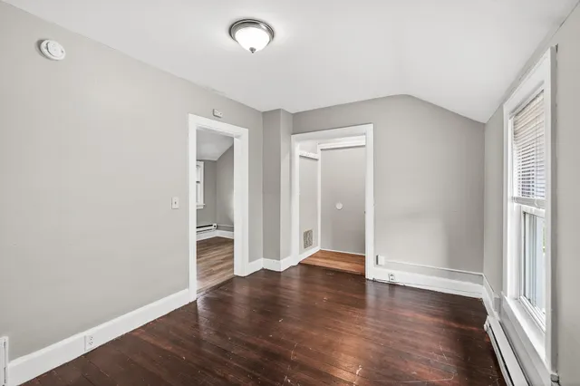 $195,000 | 472 Case Avenue East, St. Paul, MN 55130