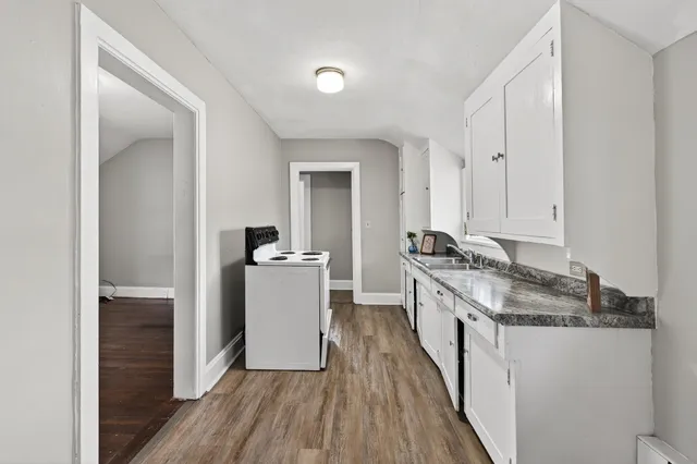 $195,000 | 472 Case Avenue East, St. Paul, MN 55130