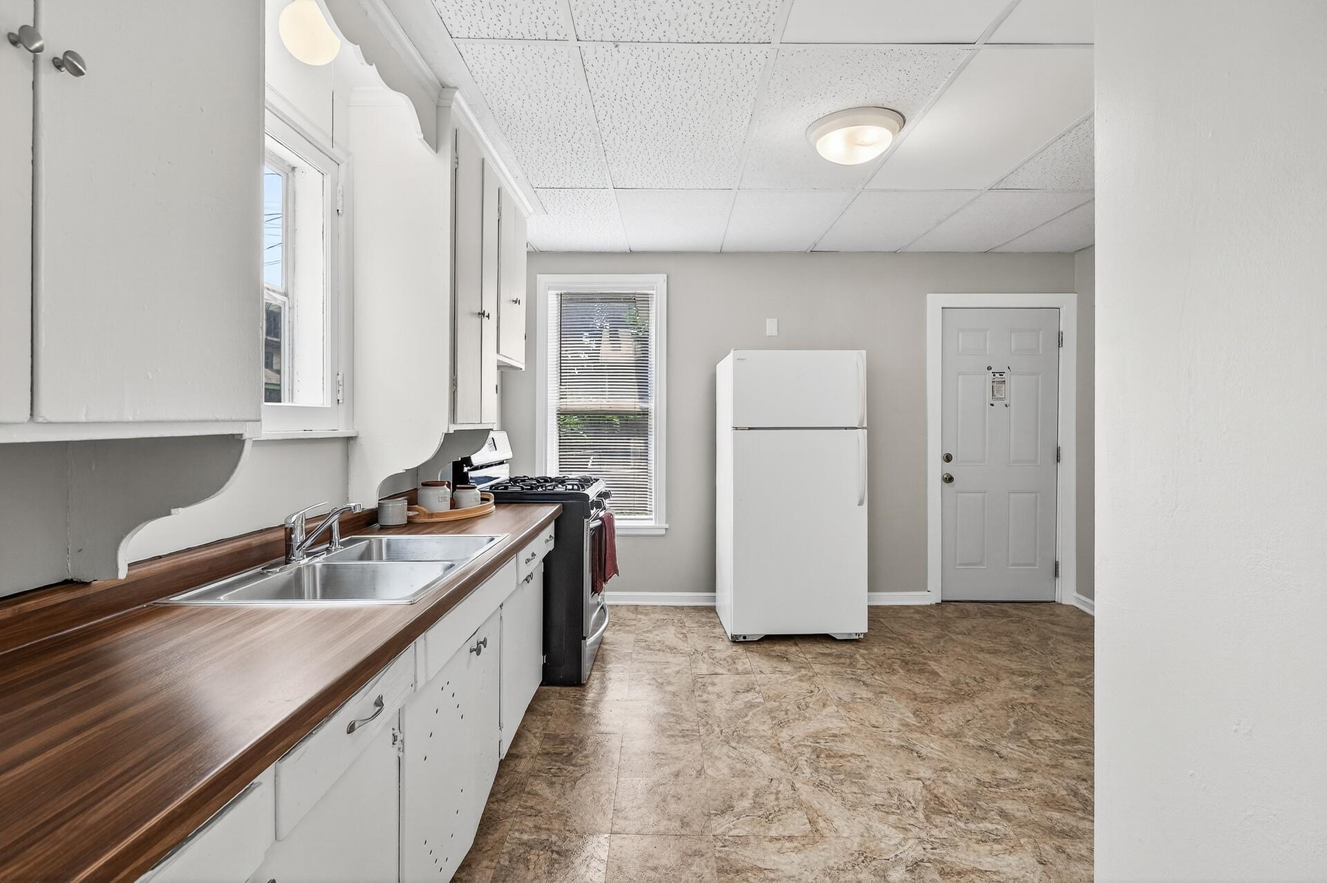 472 Case Avenue East St. Paul, MN 55130 - Photo 10 of 30