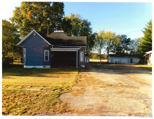 $42,750 | 425 North Pine Street, Irving, IL 62051