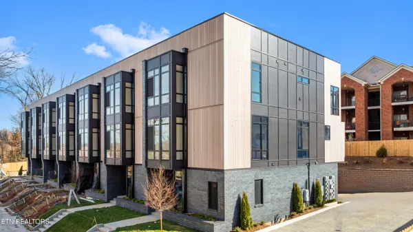 $775,000 | 3972 Midland Avenue Southwest, Knoxville, TN 37919