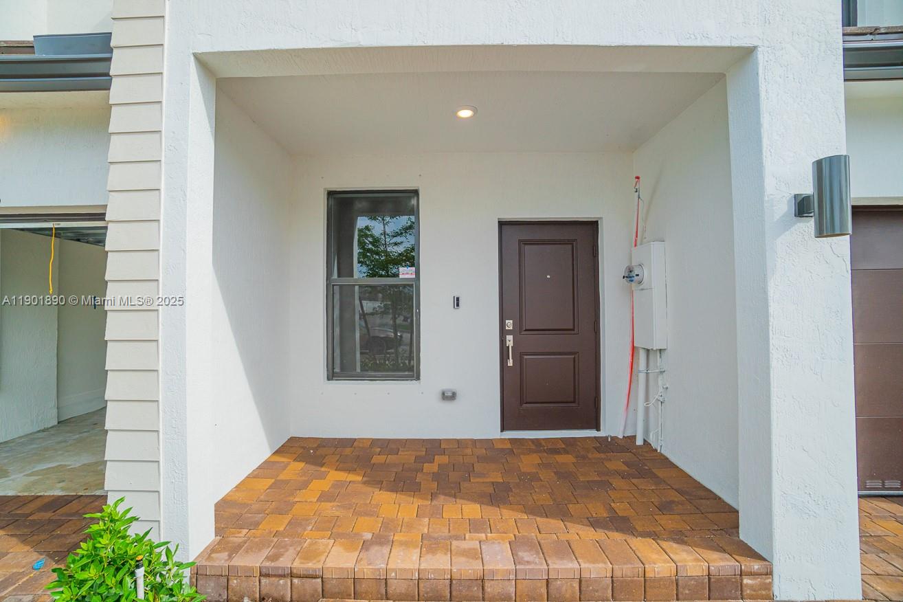 207 Southwest 159th Terrace Pembroke Pines, FL 33027 - Photo 4 of 37 a view of an empty room