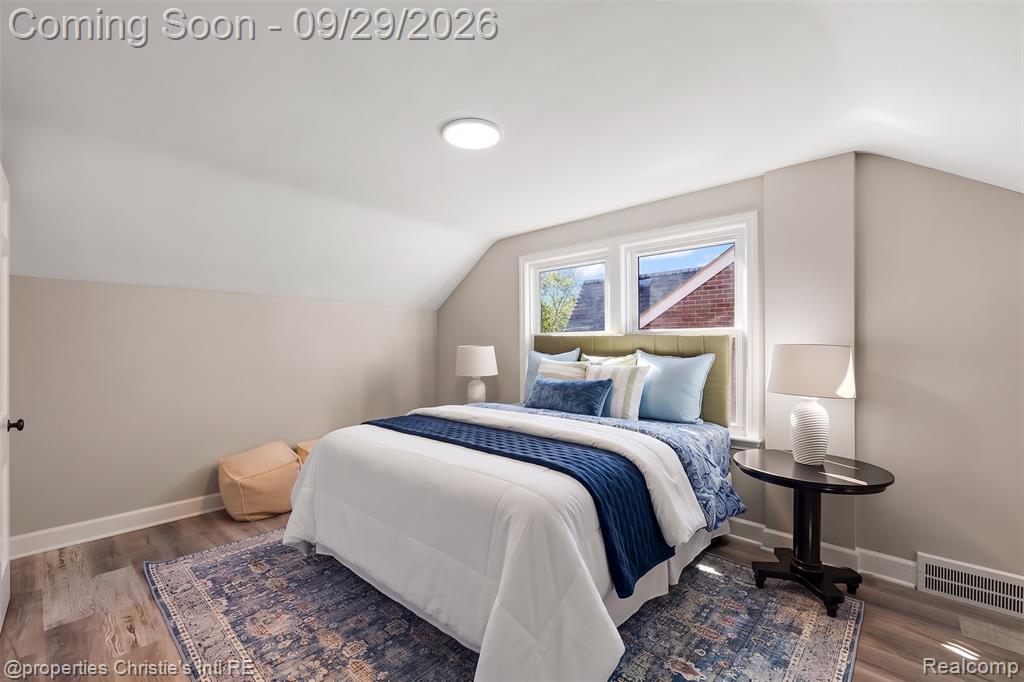 1544 Hampton Road Grosse Pointe Woods, MI 48236 - Photo 15 of 19 Gallery Image 15