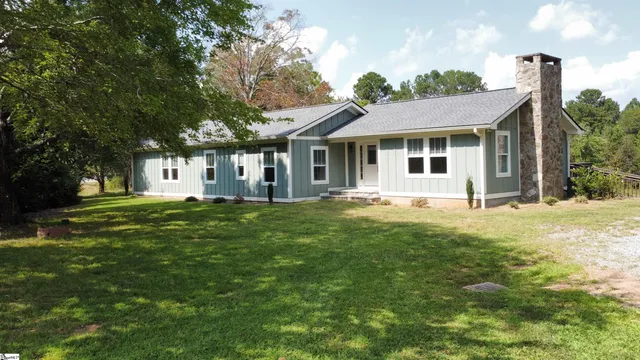 $750,000 | 100 Gilbert Road, Columbus, NC 28722