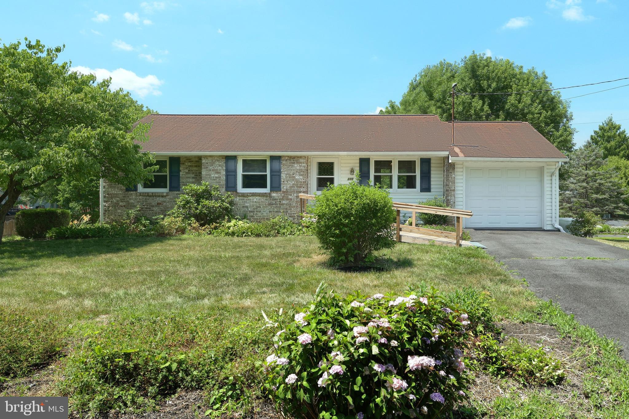 380 Montclair Road Gettysburg, PA 17325 - Photo 2 of 36