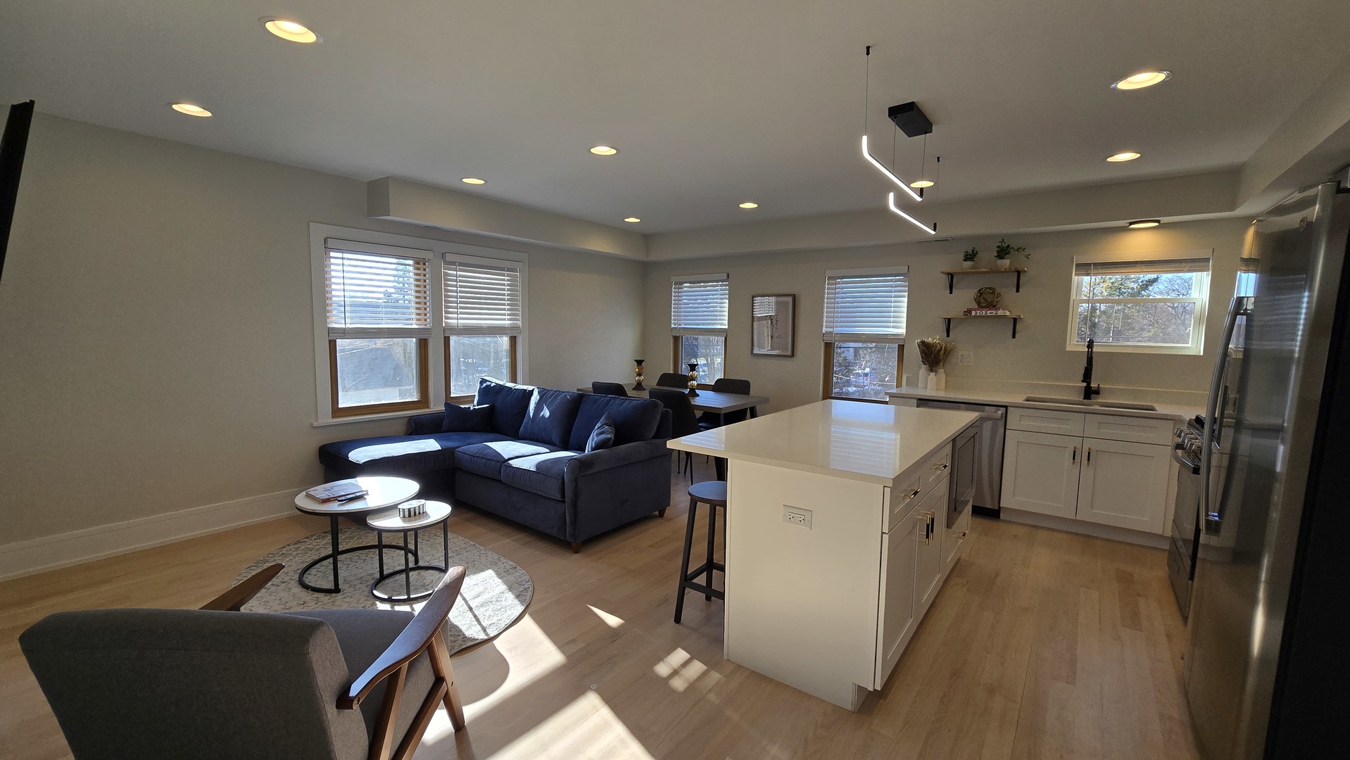 4000 Forest Avenue, Unit 6 Brookfield, IL 60513 - Photo 2 of 20 Gallery Image 2