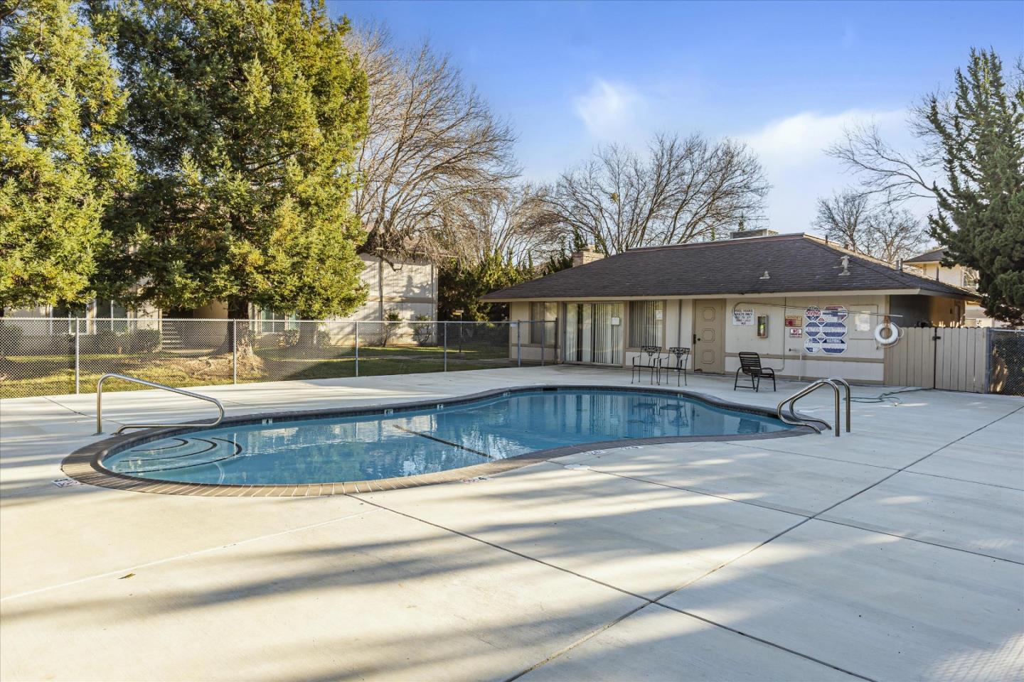4260 Clayton Road, Unit 20 Concord, CA 94521 - Photo 28 of 35 a view of a house with swimming pool and sitting area