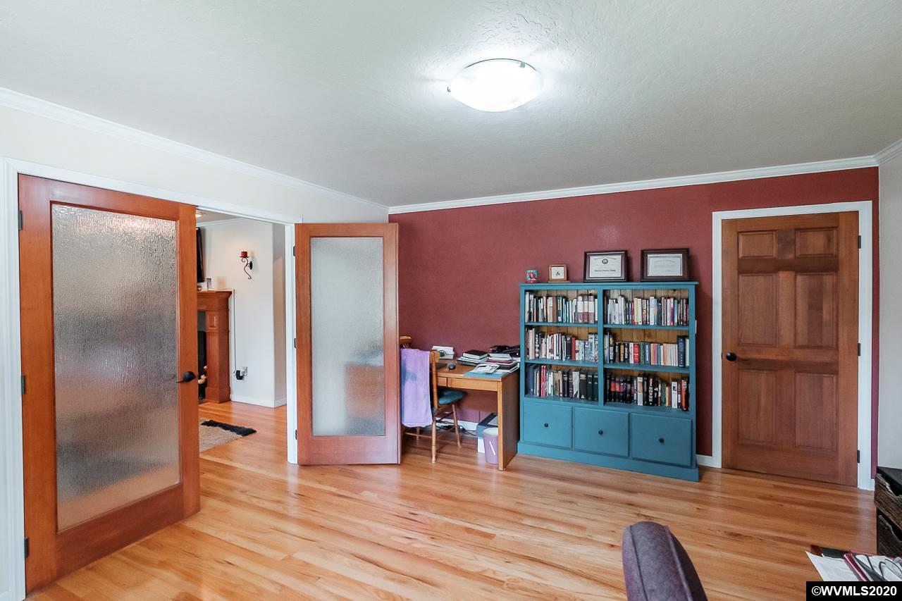 3045 Southwest Liberty Street Albany, OR 97321 - Photo 13 of 32 Gallery Image 13