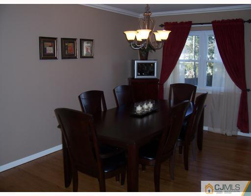 17 Chalmers Road East Brunswick, NJ 08816 - Photo 5 of 10 Gallery Image 5