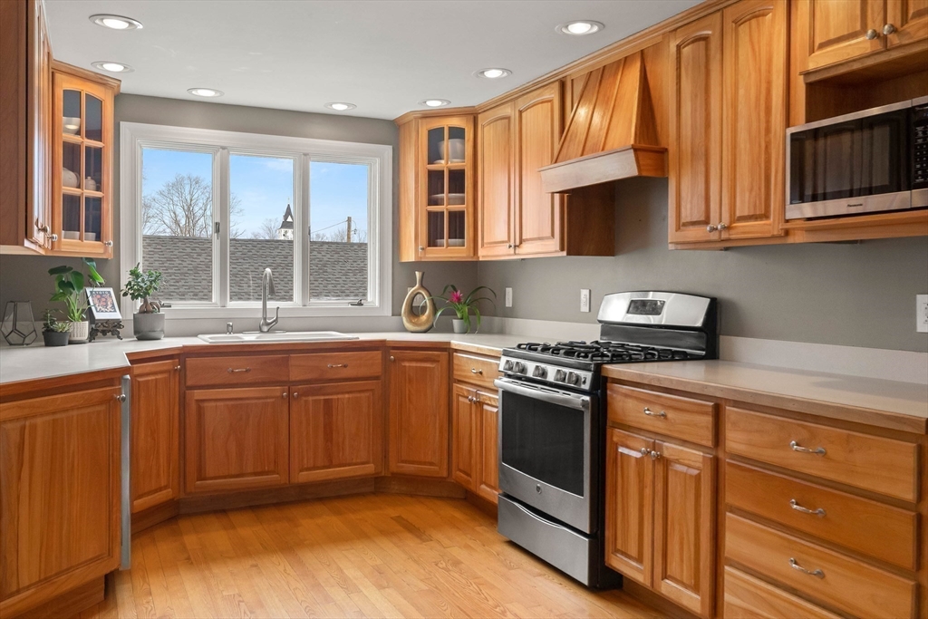 8 Locust Street Merrimac, MA 01860 - Photo 12 of 37 Gallery Image 12