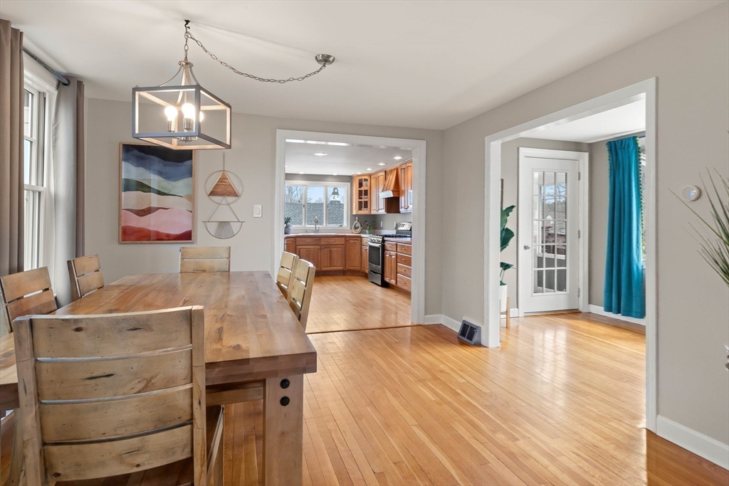 8 Locust Street Merrimac, MA 01860 - Photo 10 of 37 Gallery Image 10
