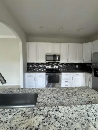 $2,400 | 2298 Chatham Pl Drive, Orlando, FL 32824