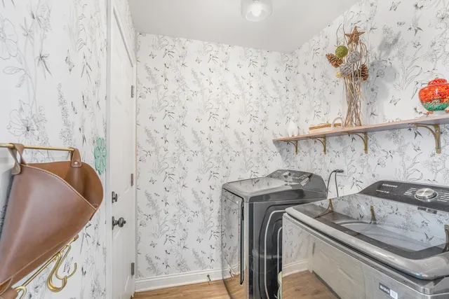 a view of utility room