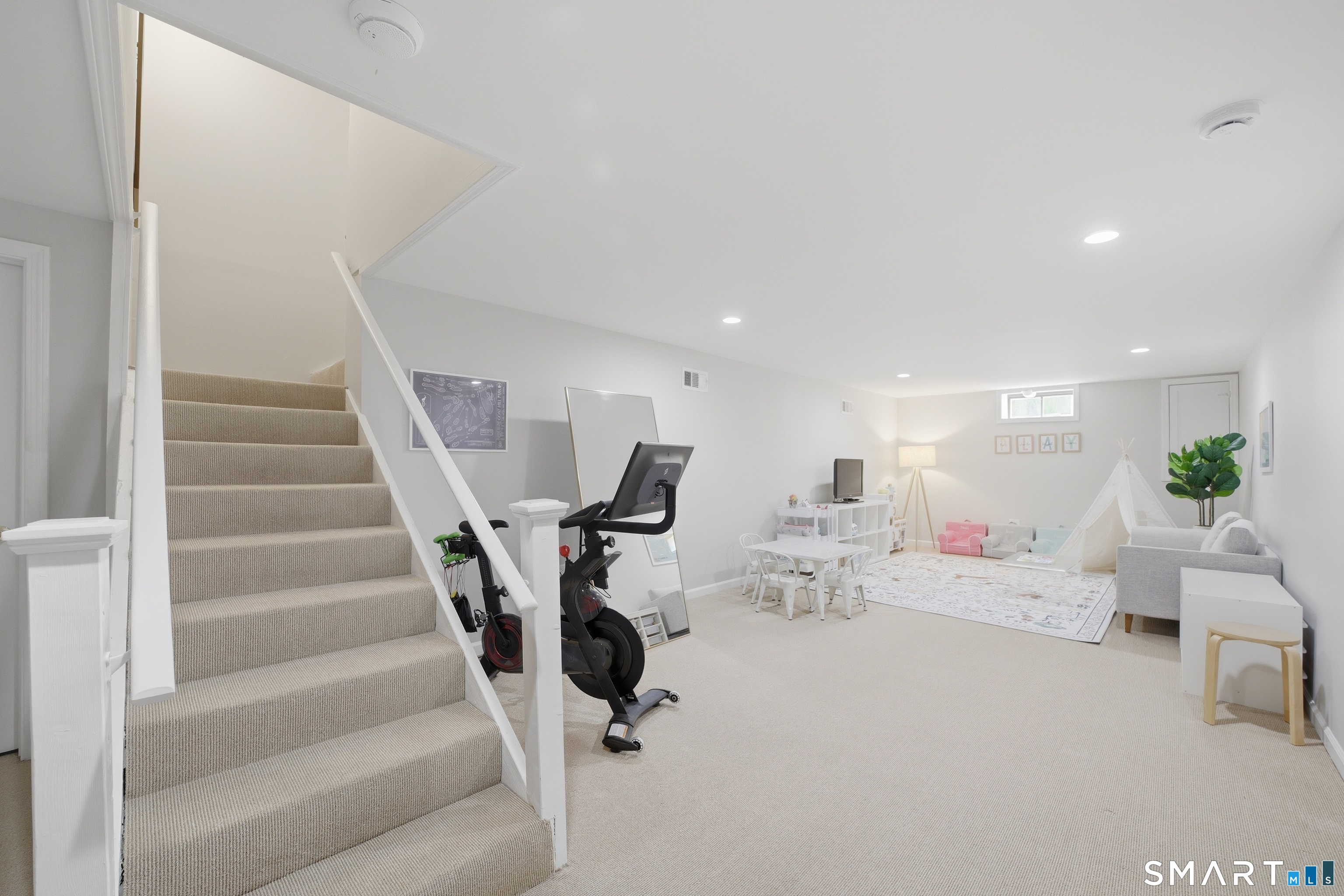 201 Middlesex Road Darien, CT 06820 - Photo 31 of 39
