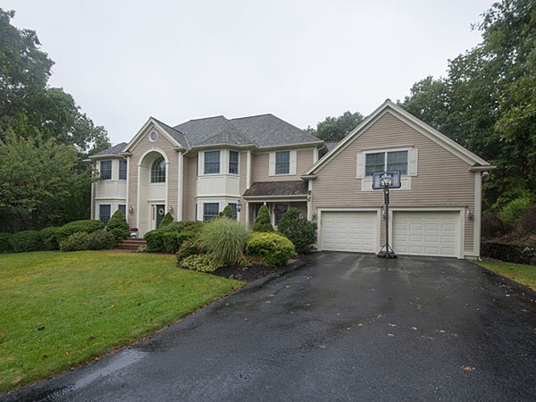 15 Surrey Road Winchester, MA 01890 - Photo 2 of 30 Gallery Image 2