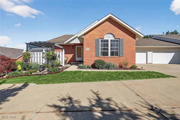 $244,000 | 2457 Barrington Way, Unit 325, Wooster, OH 44691