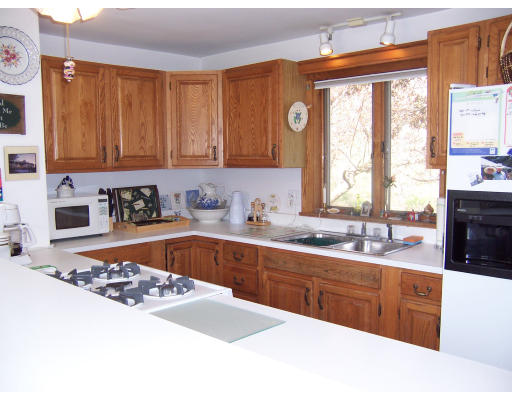 235 Cambridge Road Woburn, MA 01801 - Photo 6 of 13 Gallery Image 6