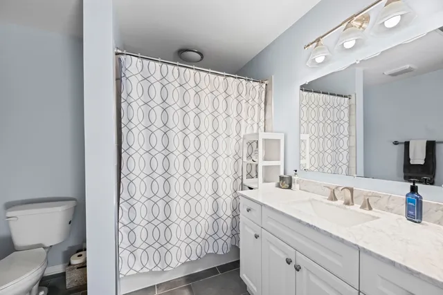 $258,000 | 74 Harvest Gate, Lake In The Hills, IL 60156