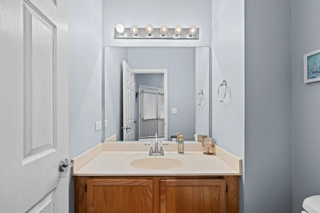 $258,000 | 74 Harvest Gate, Lake In The Hills, IL 60156