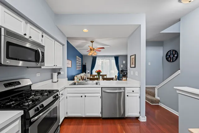 $258,000 | 74 Harvest Gate, Lake In The Hills, IL 60156