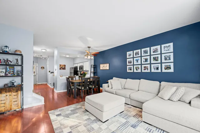 $258,000 | 74 Harvest Gate, Lake In The Hills, IL 60156