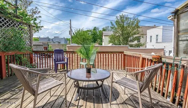 $2,800 | 257 Quail Street, Albany, NY 12203