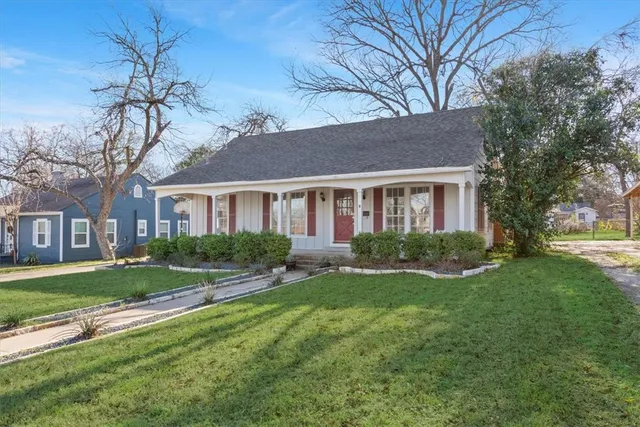 $299,900 | 2712 Cumberland Avenue, Waco, TX 76707