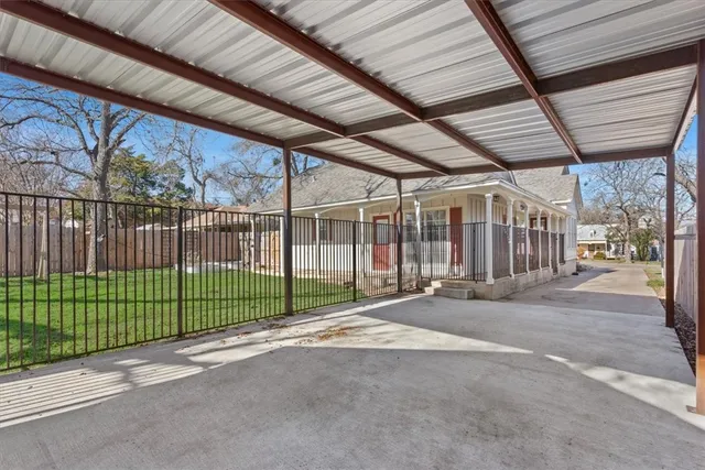 $299,900 | 2712 Cumberland Avenue, Waco, TX 76707