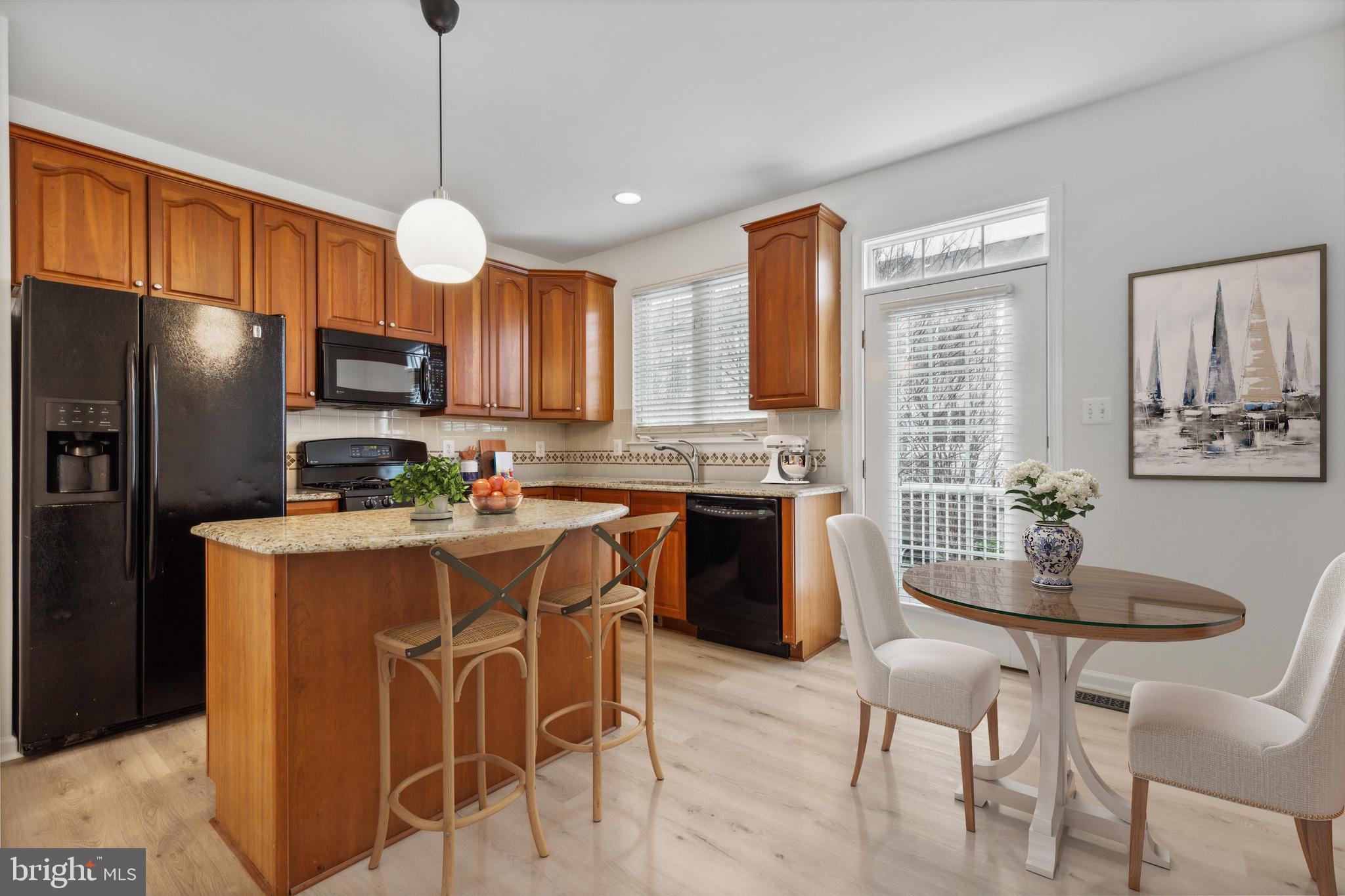 24995 Riding Center Drive Chantilly, VA 20152 - Photo 13 of 31 Ample Cabinets