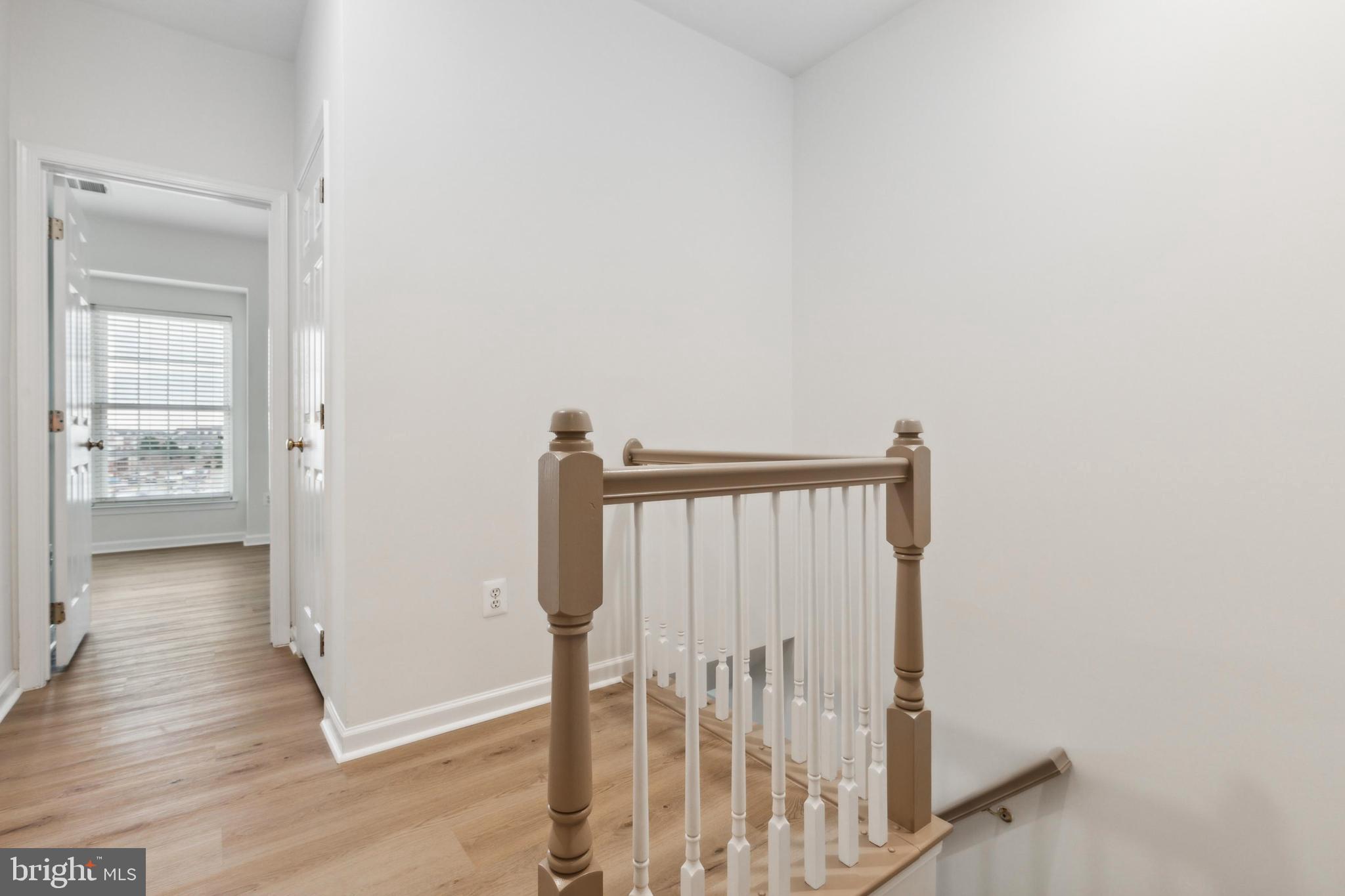 24995 Riding Center Drive Chantilly, VA 20152 - Photo 20 of 31 Upper Level