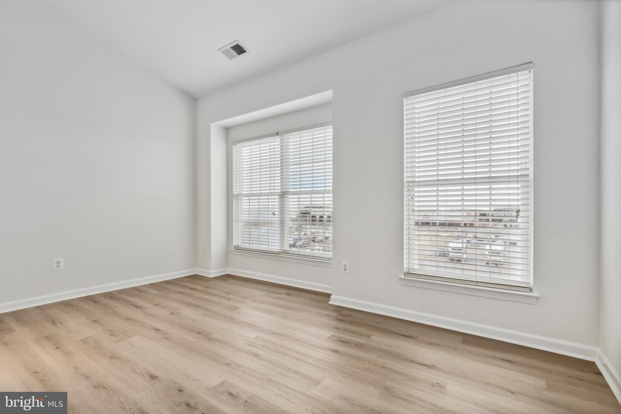 24995 Riding Center Drive Chantilly, VA 20152 - Photo 22 of 31 Primary Bedroom Upper Level