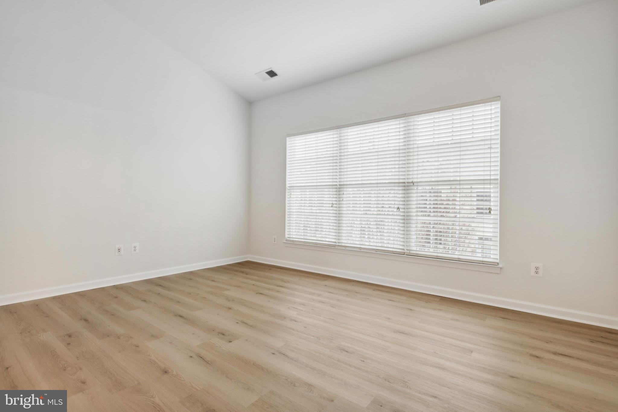 24995 Riding Center Drive Chantilly, VA 20152 - Photo 23 of 31 Primary Bedroom with Vaulted Ceilings