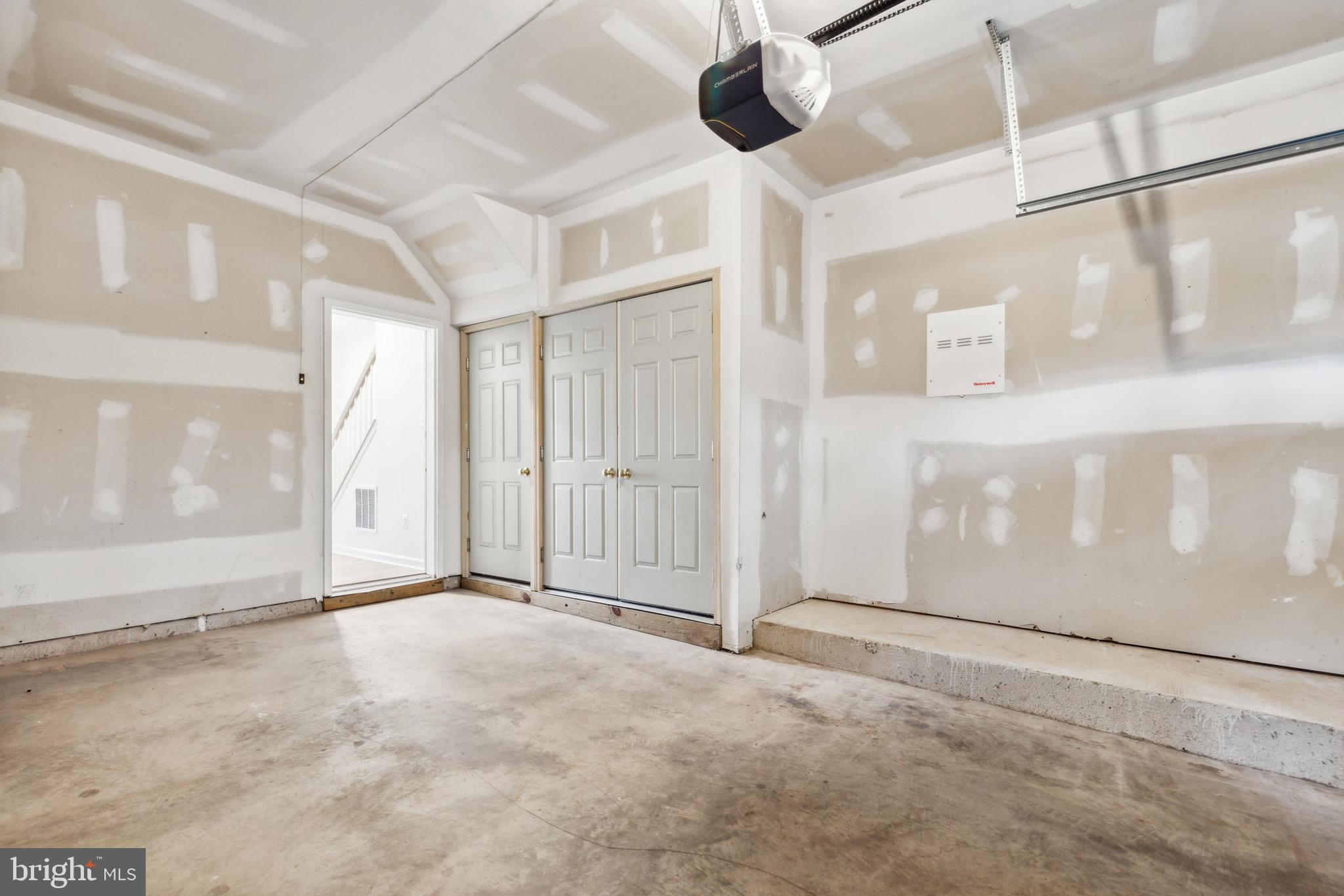 24995 Riding Center Drive Chantilly, VA 20152 - Photo 30 of 31 Garage & Driveway