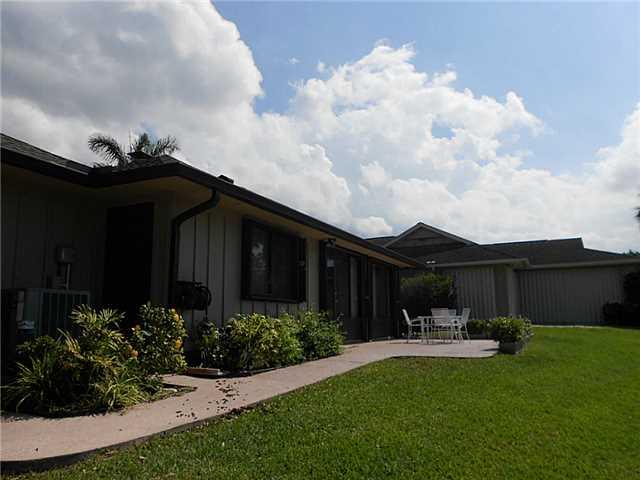 5755 Southeast Miles Grant Road, Unit 32 Stuart, FL 34997 - Photo 17 of 24 Gallery Image 17