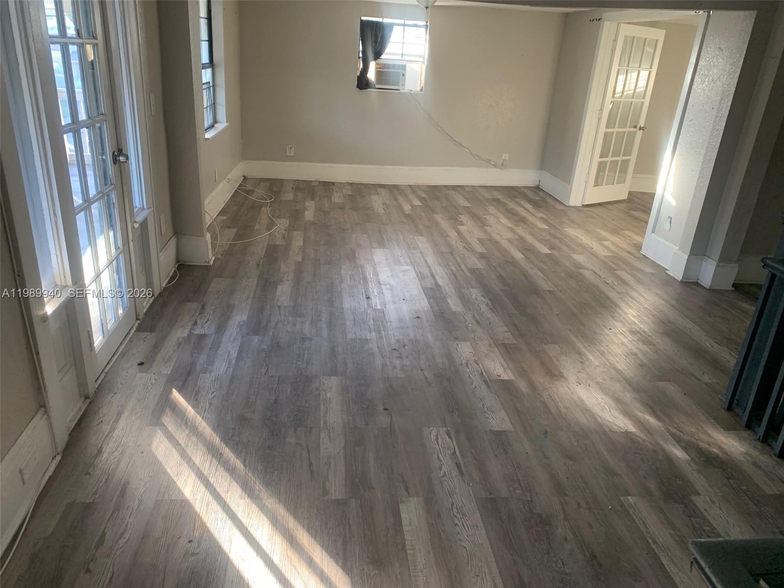 1129 Grothe Street Jacksonville, FL 32209 - Photo 20 of 21 a view of a hallway