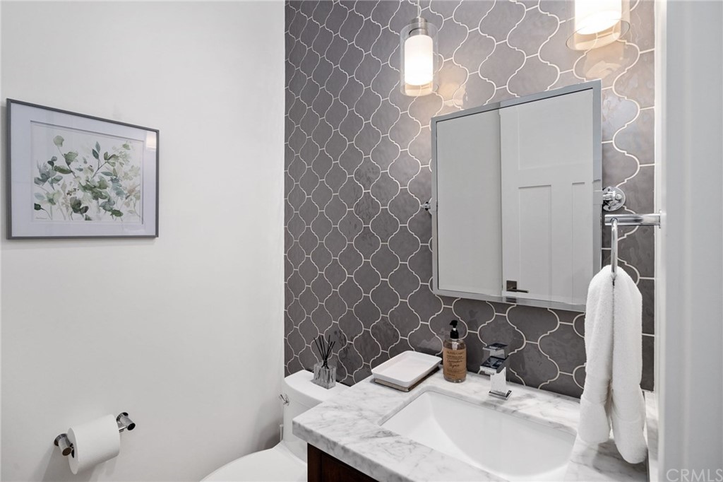 1120 6th Street Manhattan Beach, CA 90266 - Photo 17 of 64