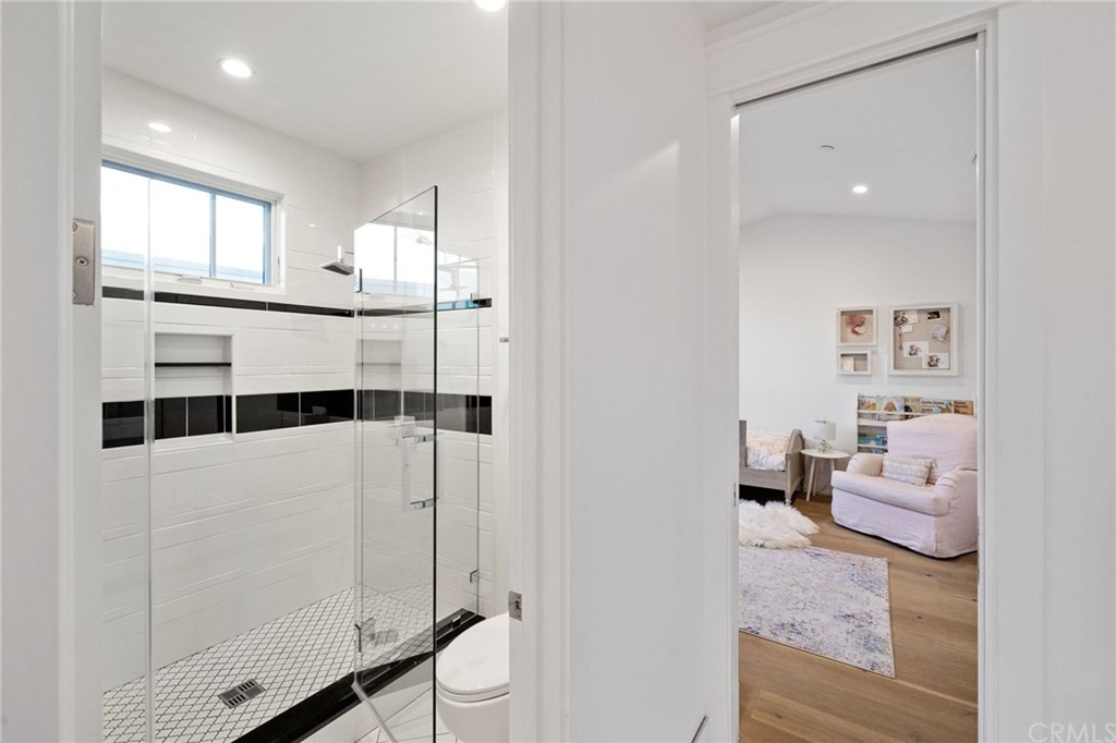 1120 6th Street Manhattan Beach, CA 90266 - Photo 47 of 64