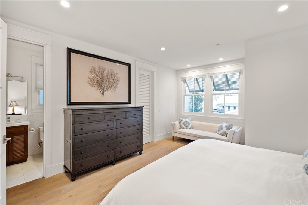 1120 6th Street Manhattan Beach, CA 90266 - Photo 56 of 64