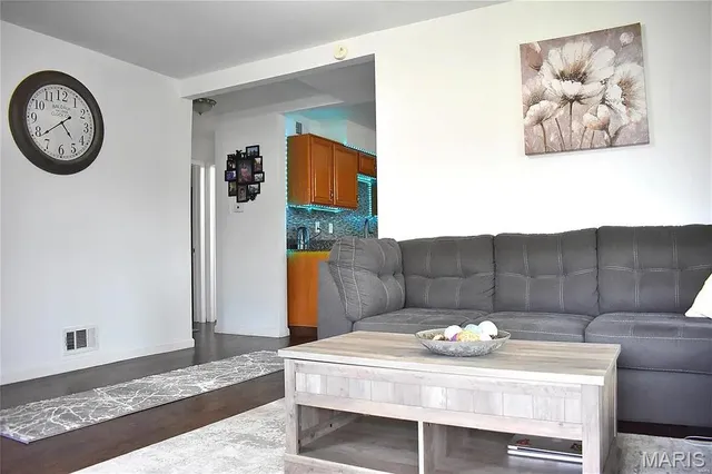 $2,045 | 158 Betty Jean Lane, St. Louis, MO 63125