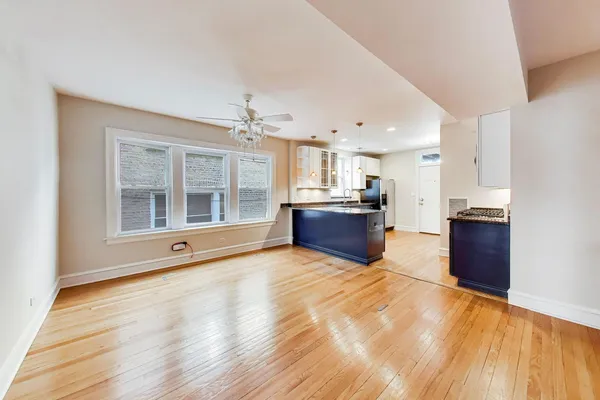 $439,900 | 1734 West Foster Avenue, Unit 1, Chicago, IL 60640