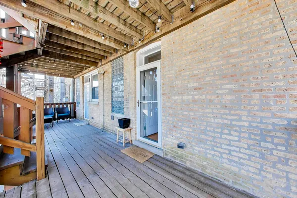$439,900 | 1734 West Foster Avenue, Unit 1, Chicago, IL 60640