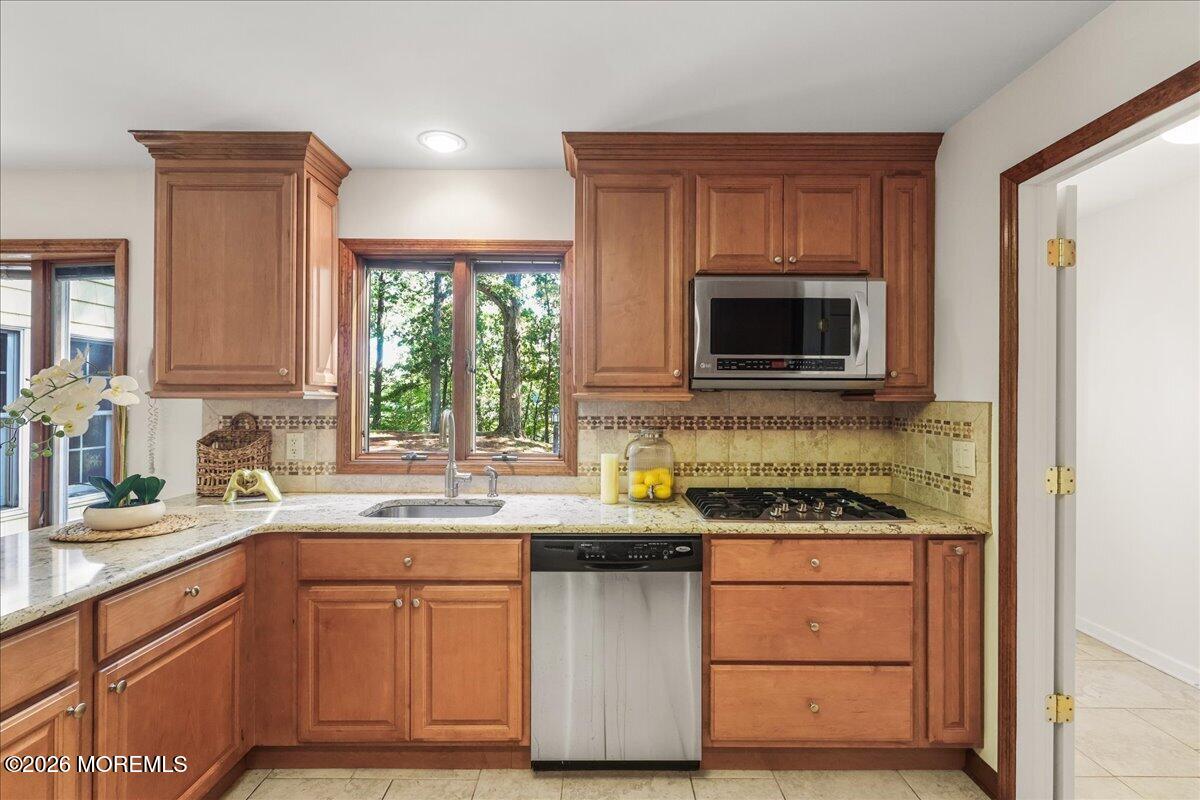 6 Rimwood Drive Lincroft, NJ 07738 - Photo 19 of 58 31-Kitchen