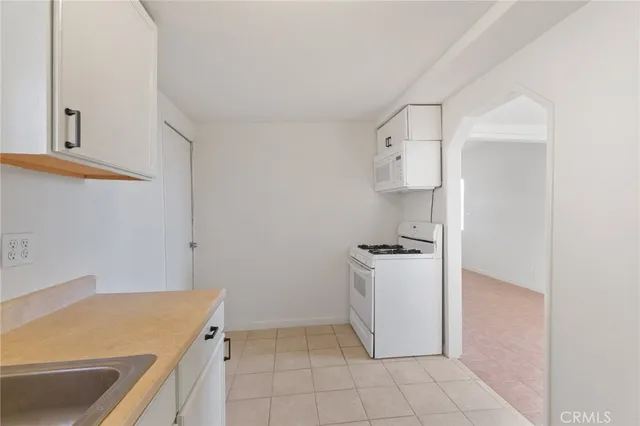 $124,900 | 569 West Williams Street, Unit 1, Yermo, CA 92398