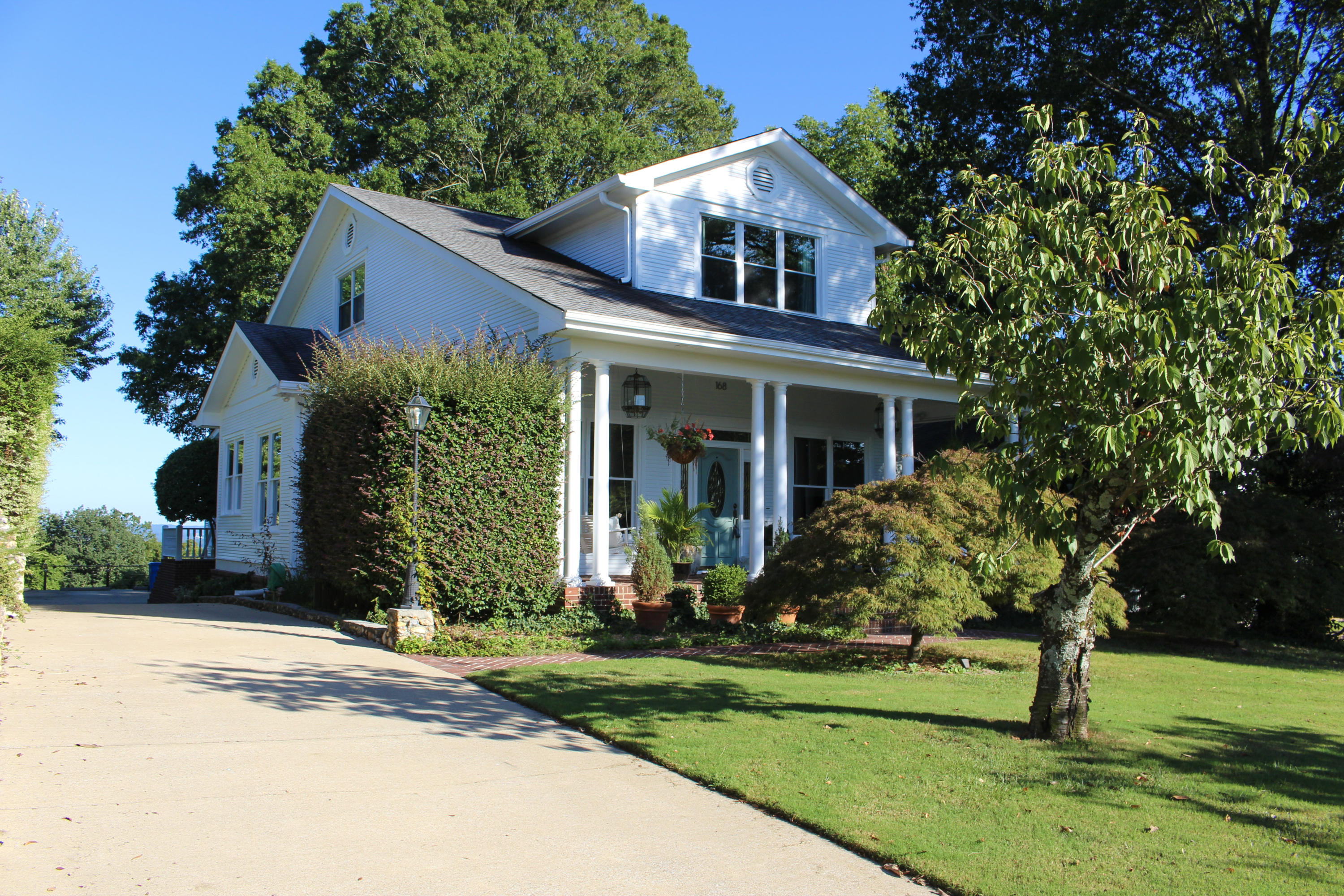 168 North Crest Road Chattanooga, TN 37404 - Photo 1 of 94 168 N Crest