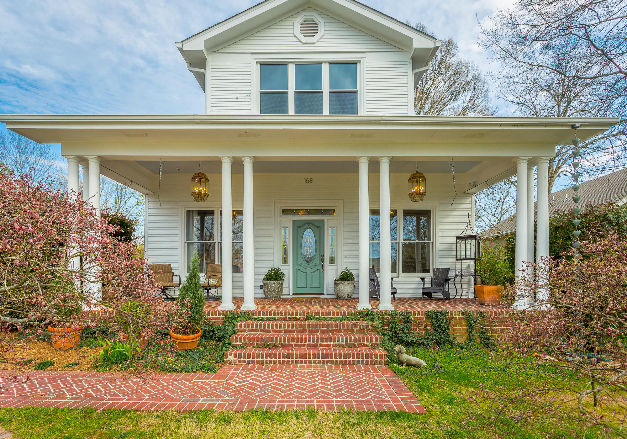 168 North Crest Road Chattanooga, TN 37404 - Photo 13 of 94 Welcome Home
