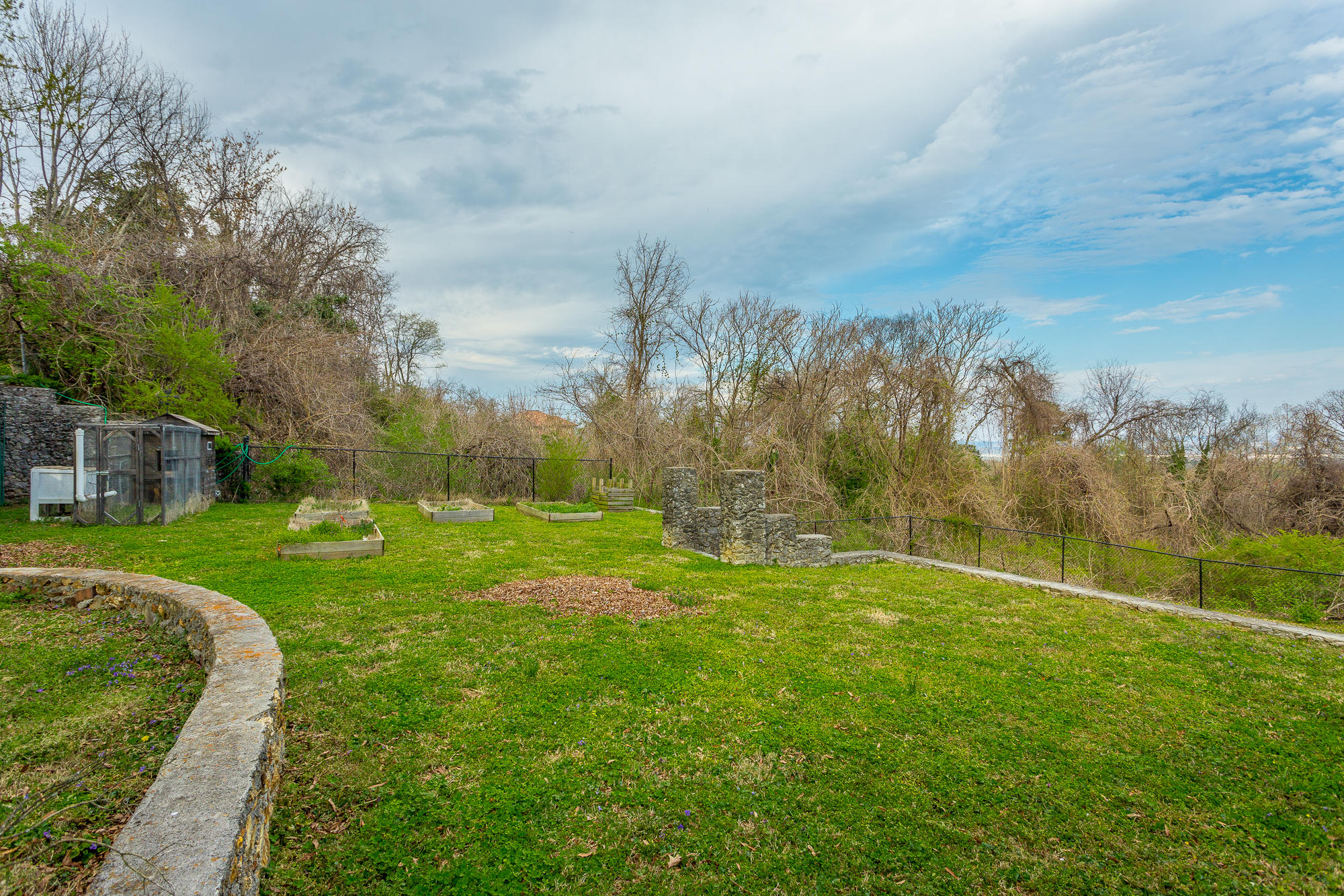 168 North Crest Road Chattanooga, TN 37404 - Photo 21 of 94 Terraced Back Yard