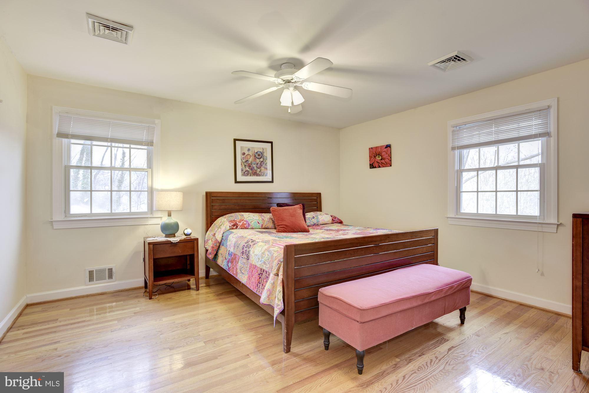 1401 Earnshaw Court Reston, VA 20190 - Photo 16 of 49 Master Bedroom